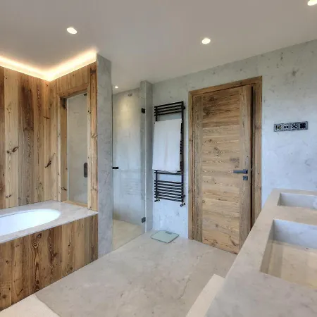 De Luxe Avec Piscine, Jacuzzi, Sauna Et Cinema A - Fr-1-569-172 *
